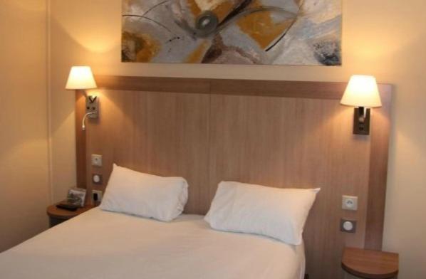 Logis Lhotel Restaurant Antony Verrieres Le Buisson Massy  Habitación foto