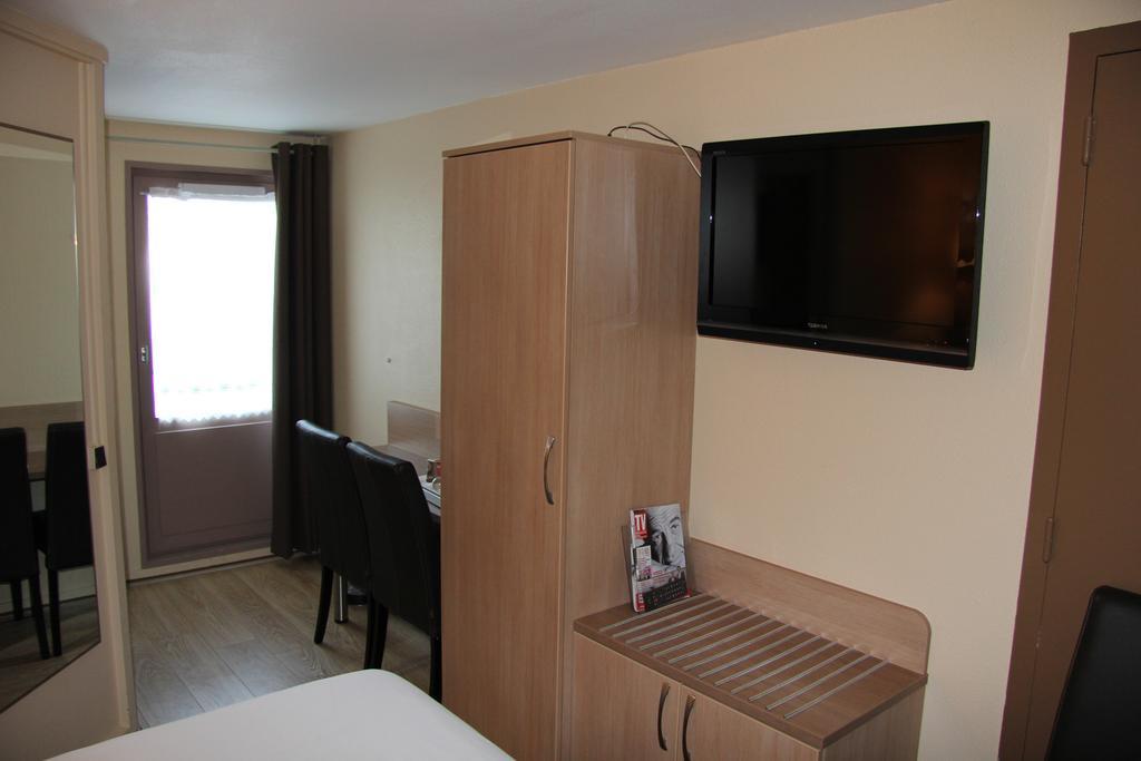 Logis Lhotel Restaurant Antony Verrieres Le Buisson Massy  Habitación foto